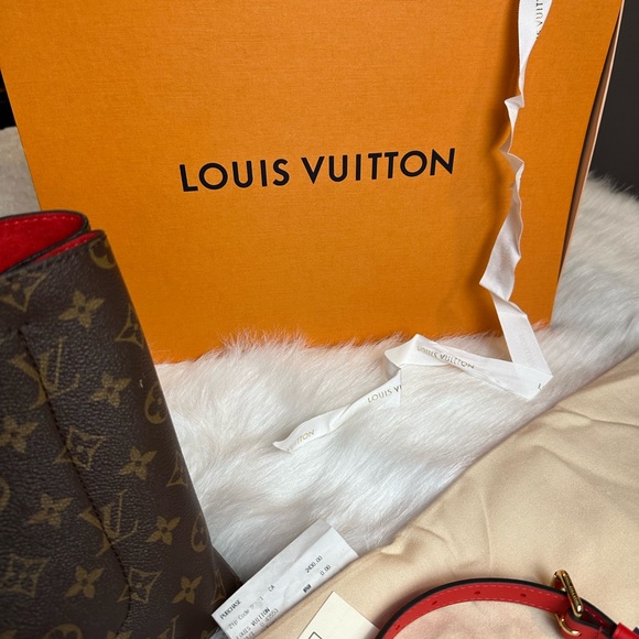 ❤️SOLD IN M❤️Authentic Brand new LOUIS VUITTON Monogram Flower Tote Coquelic 👜 - Picture 3 of 16